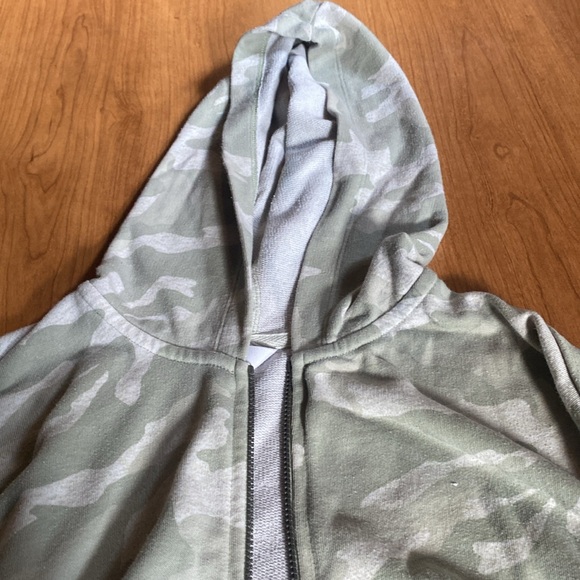 Old navy camp zip up sweater - Picture 4 of 4